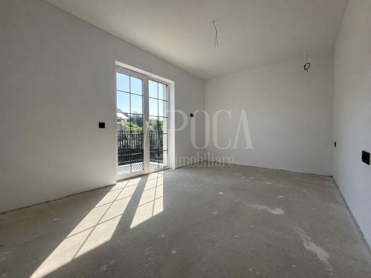 Casă individuală cu 5 camere cu Canalizare în Chinteni