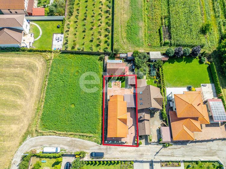 Casă individuală cu 5 camere cu Canalizare în Hărman