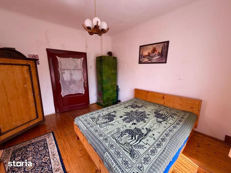 Casă cu 3 camere cu Teren 2974 Mp în Central