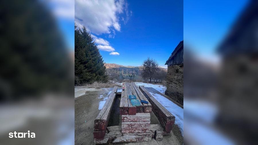 Casă cu 4 camere cu Teren 686 Mp în Brebu