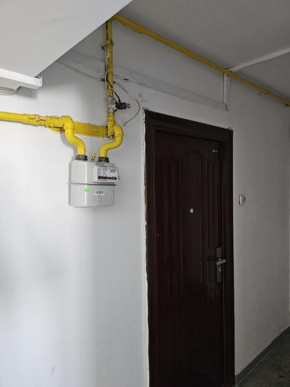 Apartament cu 3 camere semidecomandat, mobilat în Iancului