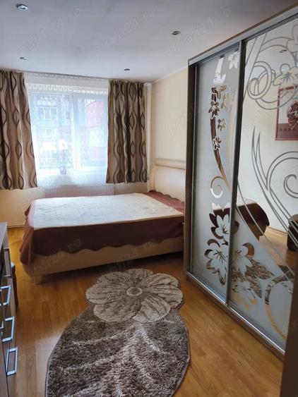 Apartament cu 3 camere decomandat în Ultracentral