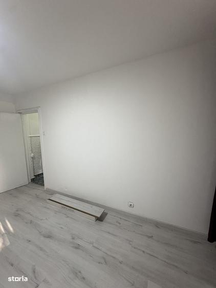 Apartament cu 2 camere decomandat în Astra