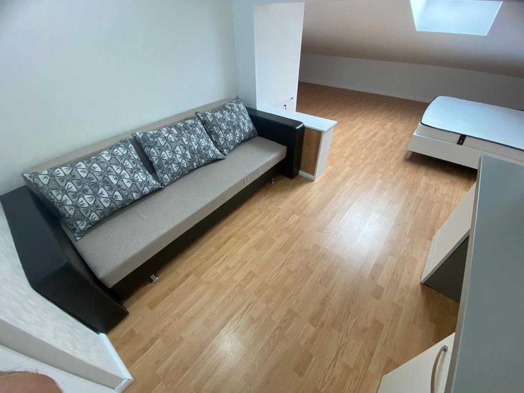 Apartament cu 3 camere decomandat în Dumbrăvița