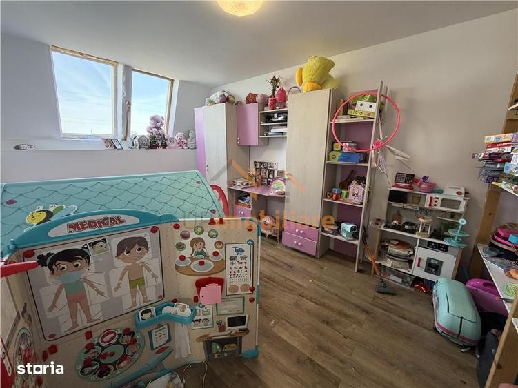 Apartament cu 3 camere în Rogerius