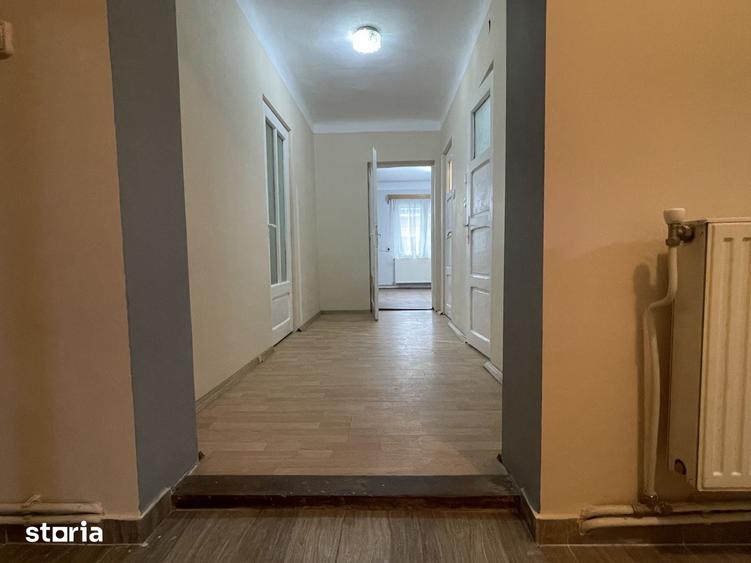 Casă cu 4 camere cu Teren 197 Mp în Central