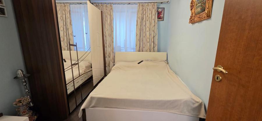 Apartament cu 4 camere decomandat în Far