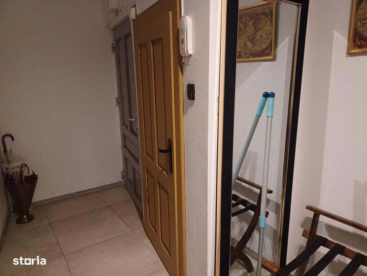 Apartament cu 2 camere, mobilat în Schei