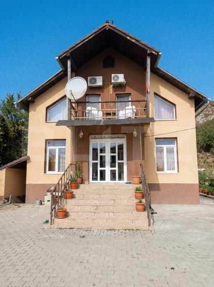 Casă individuală cu 3 camere cu Canalizare în Exterior Vest