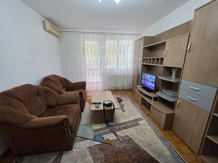 Apartament cu 2 camere semidecomandat în Câmpia Libertății
