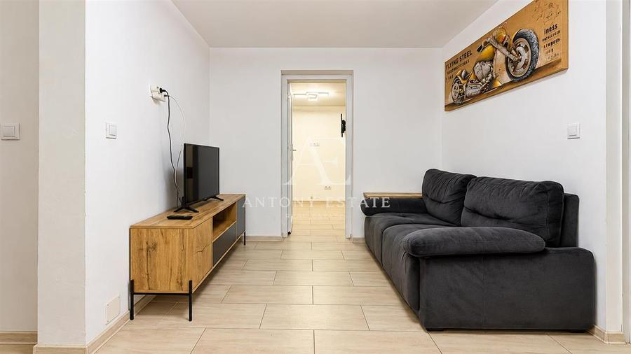 Apartament cu 3 camere decomandat, mobilat în Central