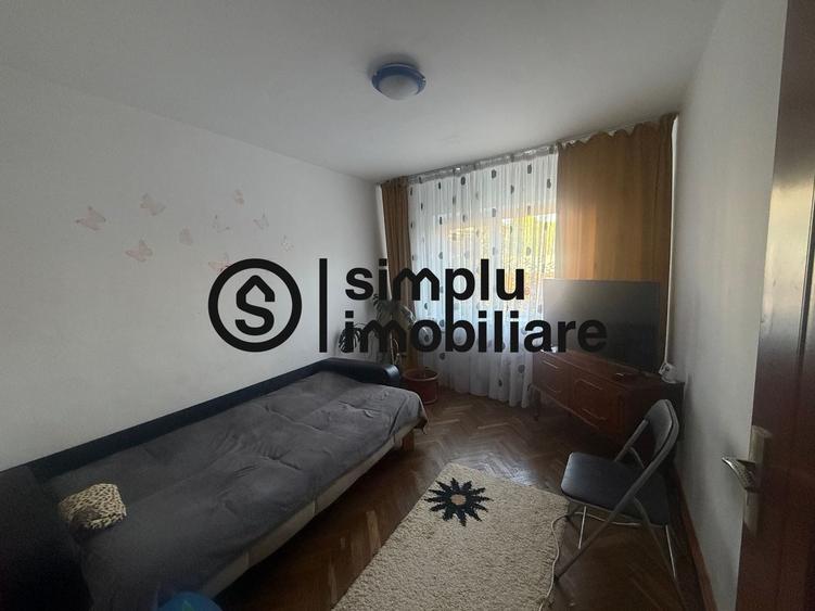 Apartament cu 3 camere decomandat în 1 Mai