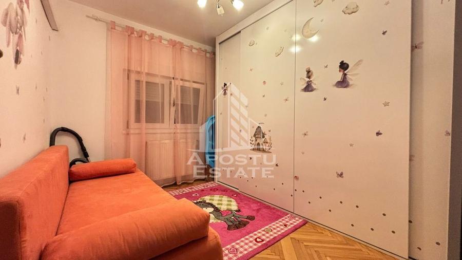 Apartament cu 3 camere decomandat în Soarelui