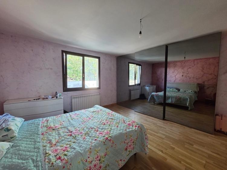 Casă individuală cu 3 camere cu Teren 1120 Mp în Domnești-Sat