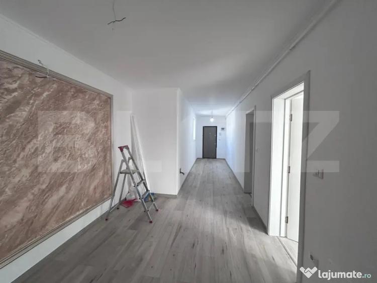 Apartament cu 3 camere semidecomandat în Central