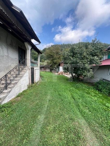 Casă individuală cu 9 camere cu Canalizare în Exterior Nord