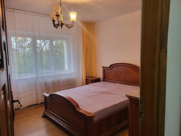 Apartament cu 3 camere decomandat, mobilat în 1 Mai