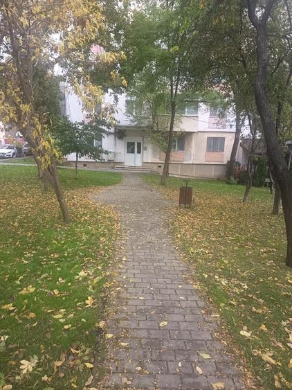 Apartament cu 3 camere decomandat în Cug