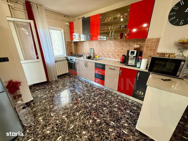 Apartament cu 3 camere decomandat în 1 Mai