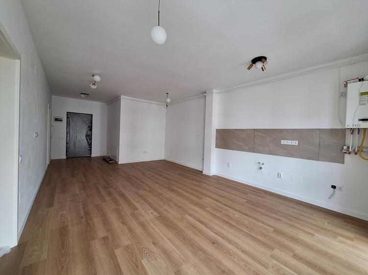Apartament cu 2 camere semidecomandat în Florești