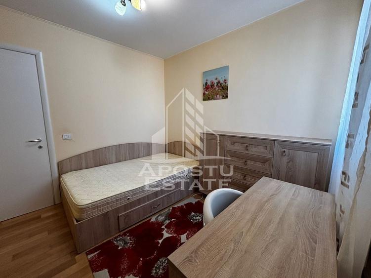 Apartament cu 3 camere semidecomandat, mobilat în Gheorghe Lazăr