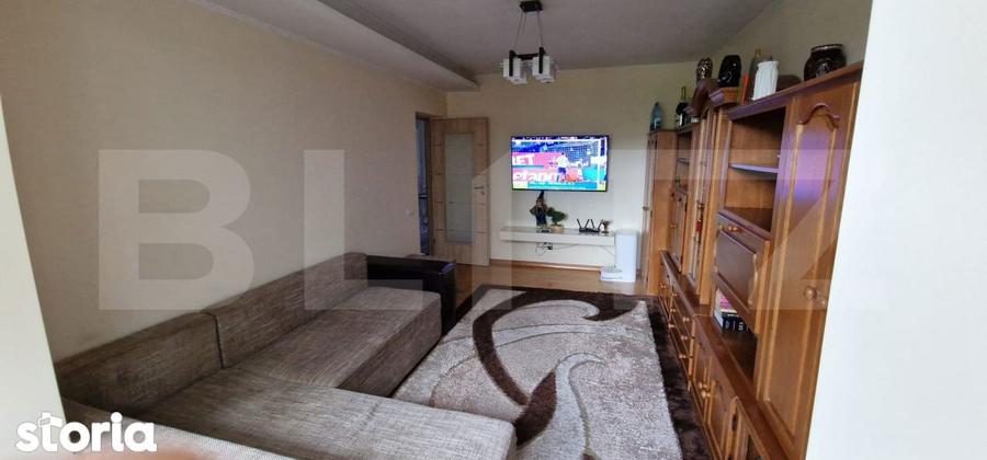 Apartament cu 3 camere decomandat în Micro 1