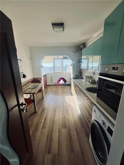 Apartament cu 2 camere decomandat, mobilat în Republicii