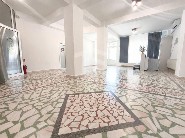 Spațiu comercial, de 66 mp, în Central