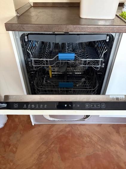 Apartament cu 2 camere decomandat, mobilat în Universitate