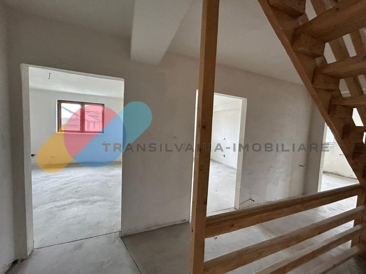 Duplex cu 4 camere cu Canalizare în Copăceni