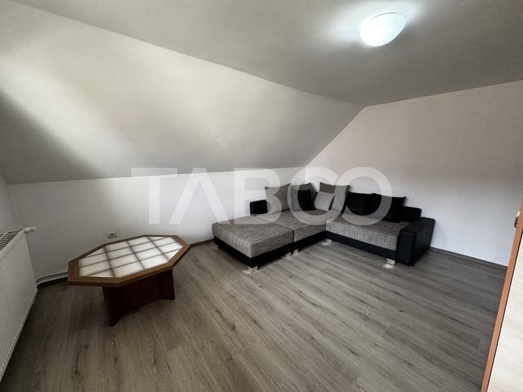 Duplex cu 5 camere decomandat cu Canalizare în Lazaret