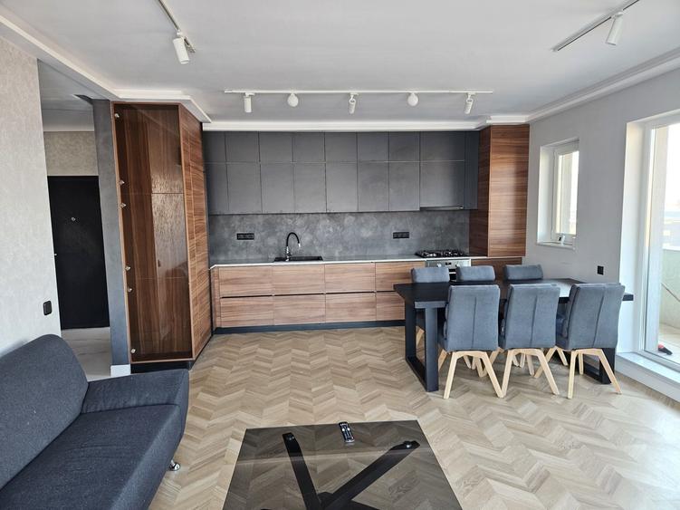 Apartament cu 2 camere decomandat în Florești