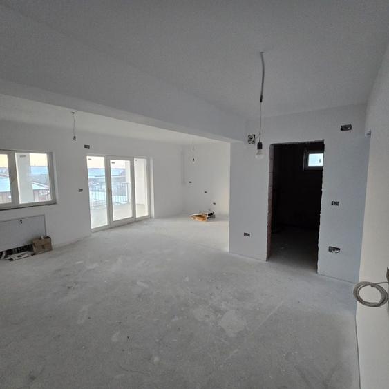 Apartament cu 3 camere decomandat în Sântandrei