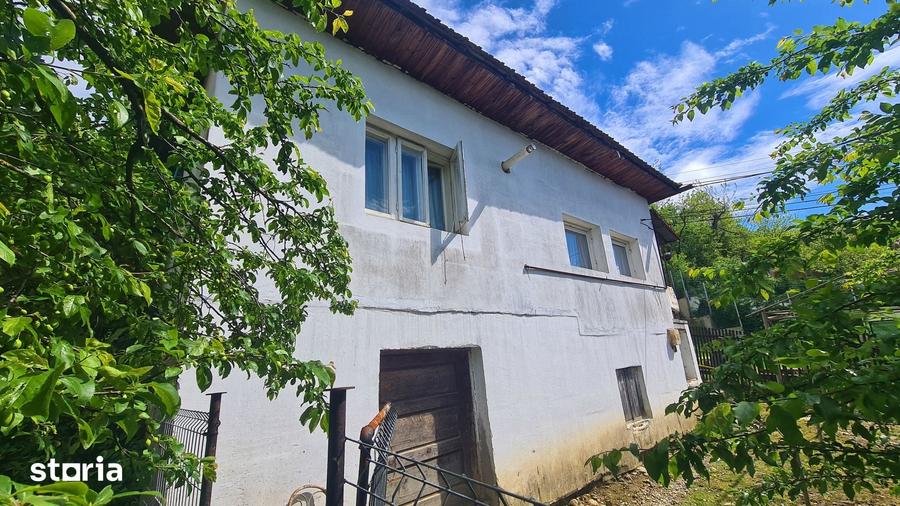 Casă cu 2 camere cu Teren 257 Mp în Central
