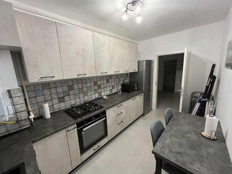 Apartament cu 2 camere decomandat în Exterior Vest