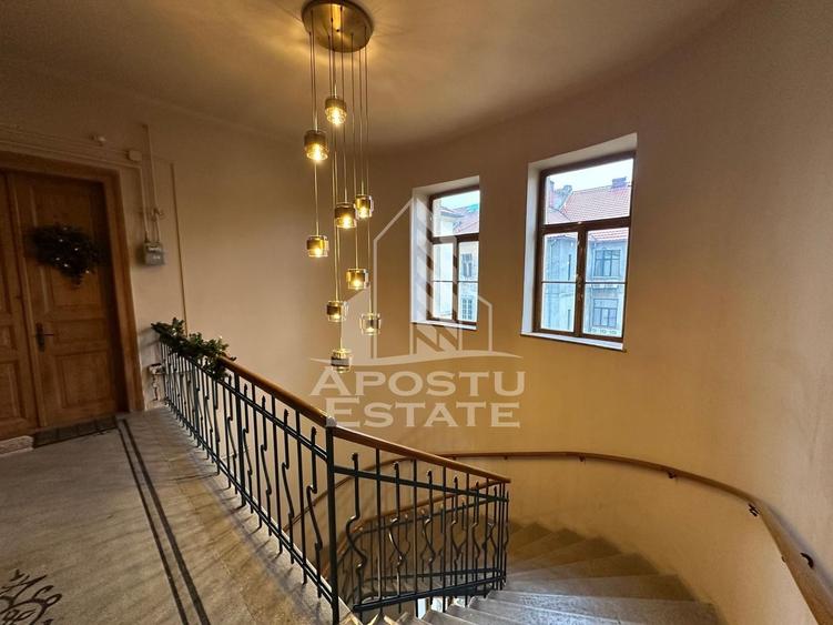 Apartament cu 4 camere circular, mobilat în P-ța Maria