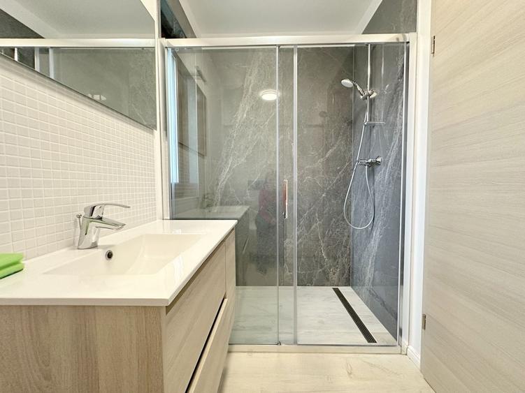 Duplex cu 4 camere cu Canalizare în Dumbrăvița