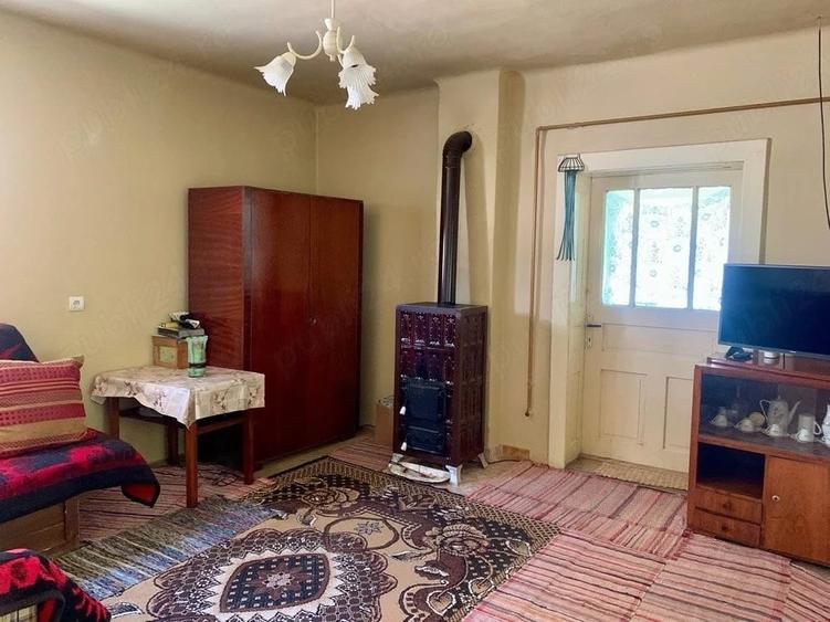 Casă cu 2 camere cu Teren 18 Mp în Bodogaia