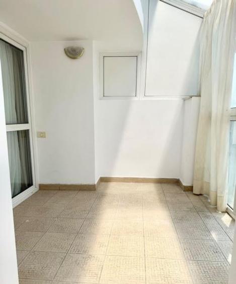 Apartament cu 4 camere decomandat în P-ța Unirii