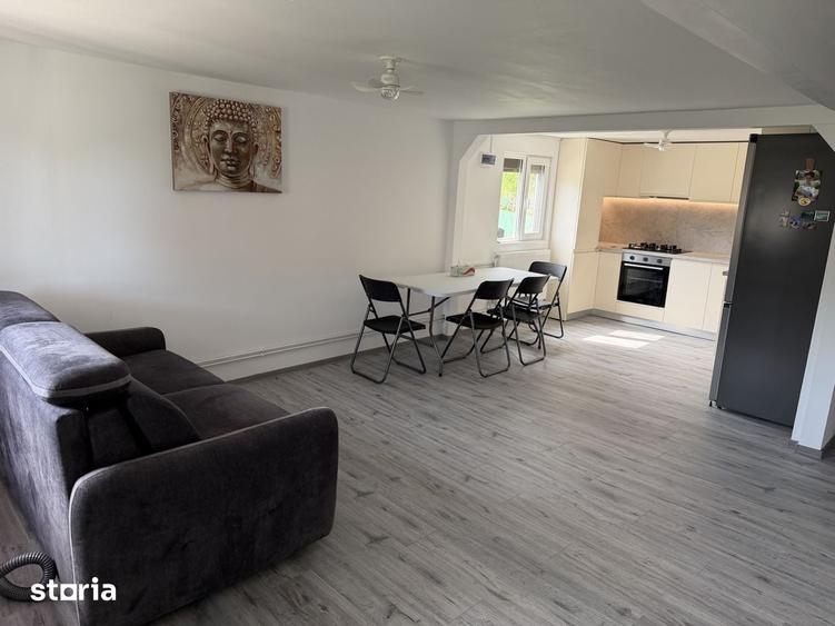 Casă cu 3 camere cu Teren 432 Mp în Predeal
