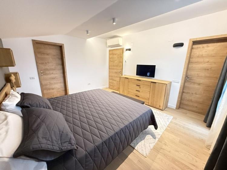 Casă cu 5 camere cu Teren 600 Mp în Râșnov