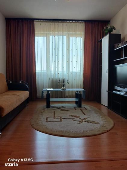 Apartament cu 3 camere decomandat în Gară