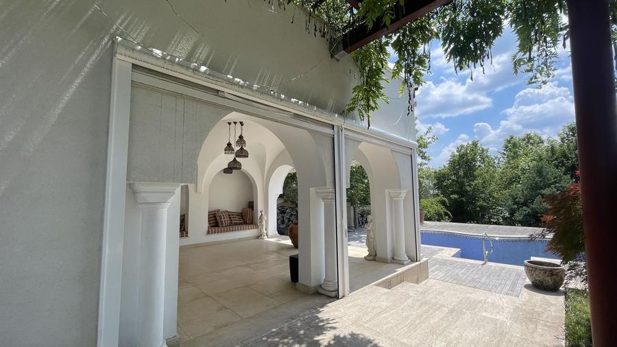 Casă individuală cu 10 camere cu Piscina în Balotești