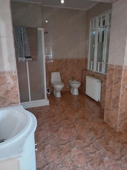 Casă cu 6 camere în Medicină