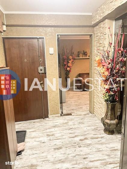 Apartament cu 3 camere decomandat în Berceni