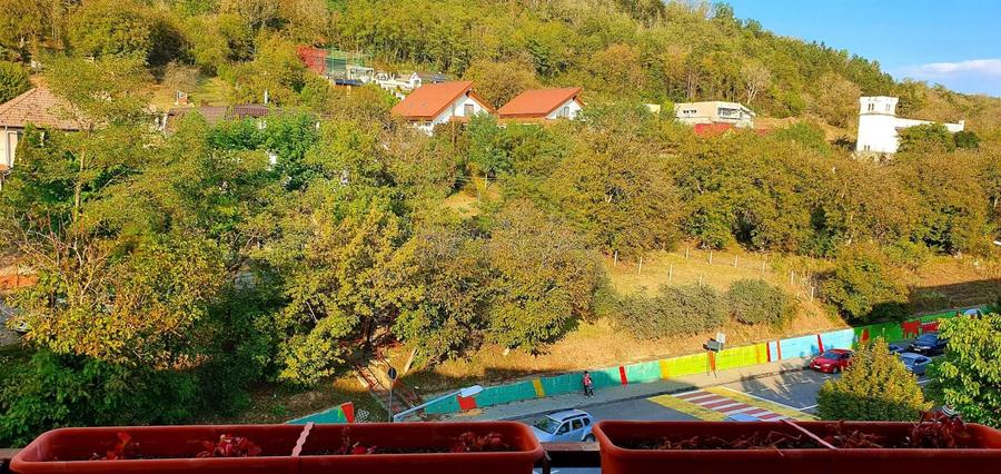 Apartament cu 2 camere decomandat în Tudor