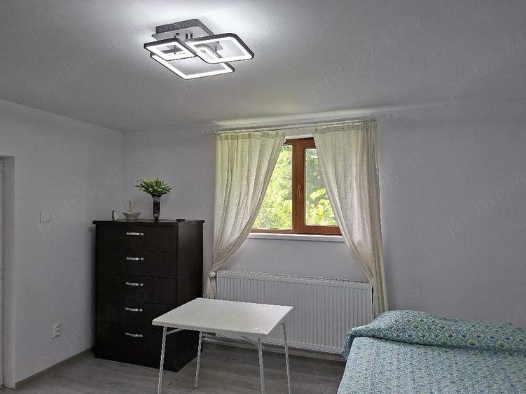 Casă cu Teren 1405 Mp în Urleta
