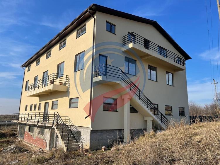 Spațiu comercial, de 1,037 mp, în Cârcea
