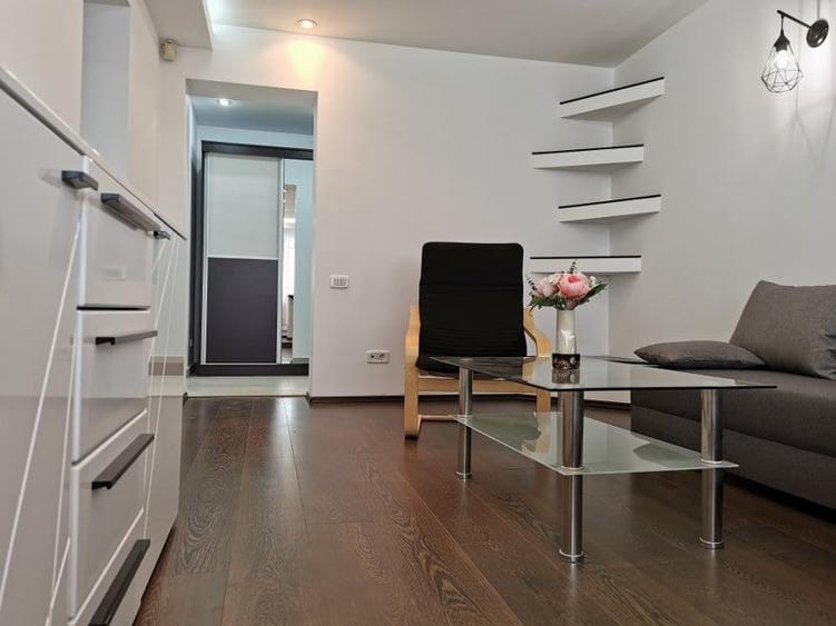 Apartament cu 2 camere semidecomandat în Bucur Obor