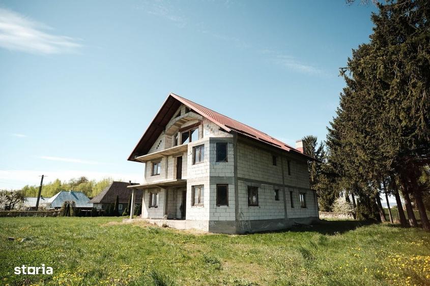 Casă cu 4 camere cu Teren 1674 Mp în Frătăuții Vechi